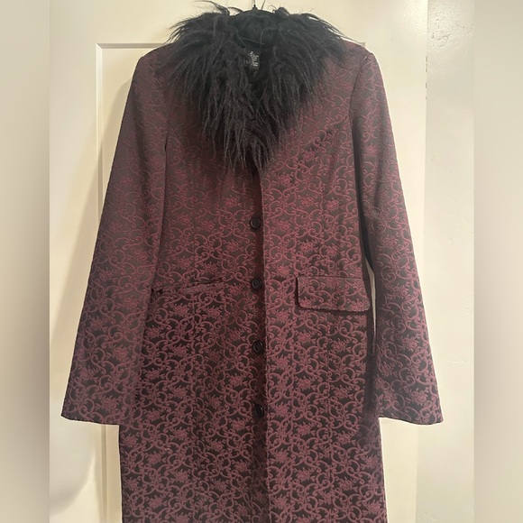 Boutique brocade tea length coat. Size M - Picture 1 of 4